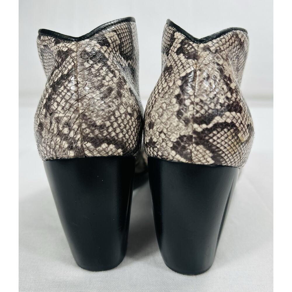 Salpy Geneva Snake Skin Ankle Booties Sz-7 Casual Dressy Versatile - Picture 2 of 7